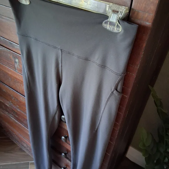 Lululemon Wunder Under Train Leggings With Pockets - Picture 8 of 13